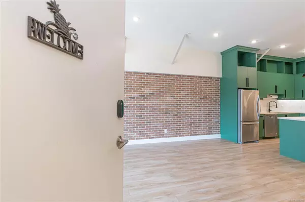 Langford, BC V9B 2Y5,2785 Leigh Rd #107