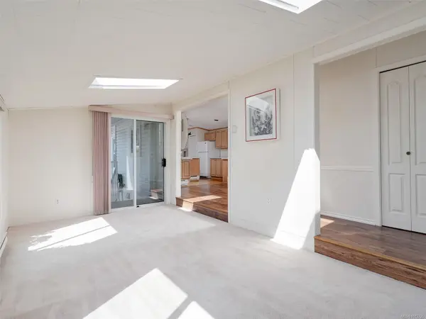 Central Saanich, BC V8M 2B5,7401 Central Saanich Rd #24