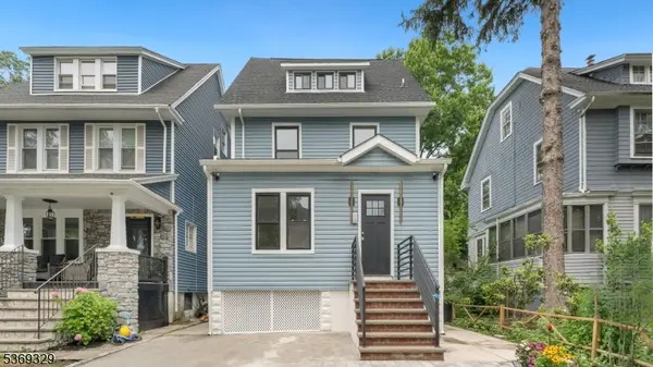 31 Emerson St, East Orange City, NJ 07018