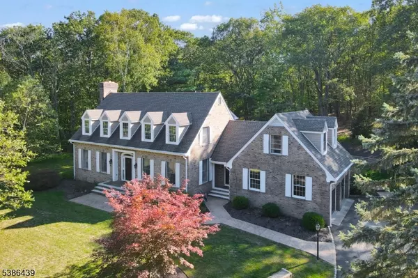 16 Pond View Dr, West Milford Twp., NJ 07480