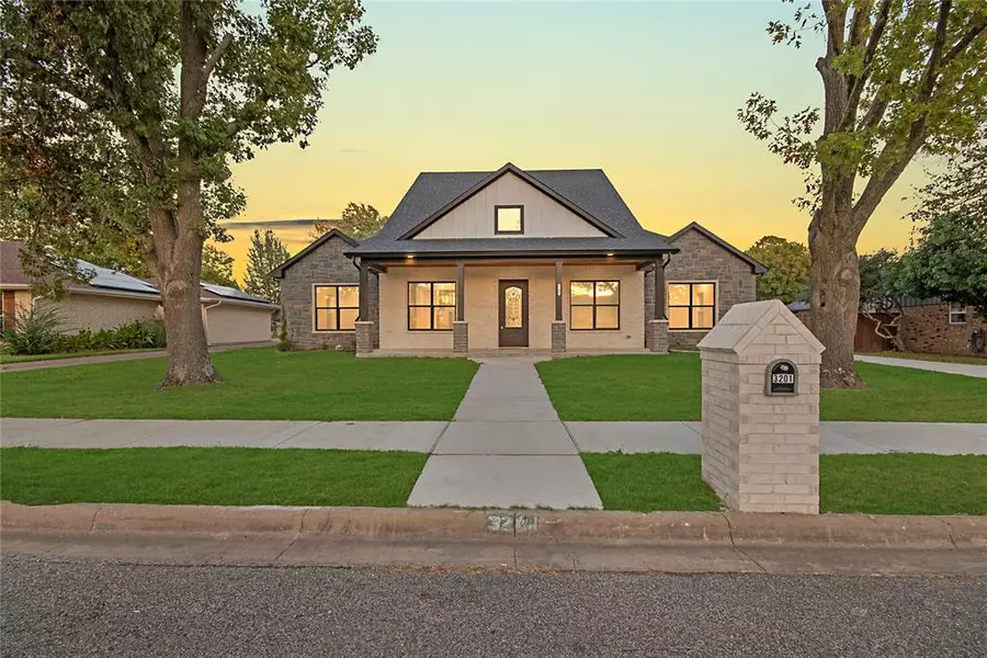 3201 Anthony Drive, Sherman, TX 75092