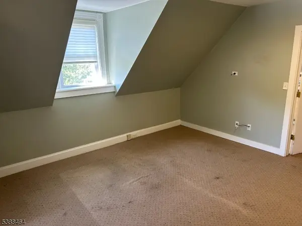 Morristown Town, NJ 07960,52 Maple Ave