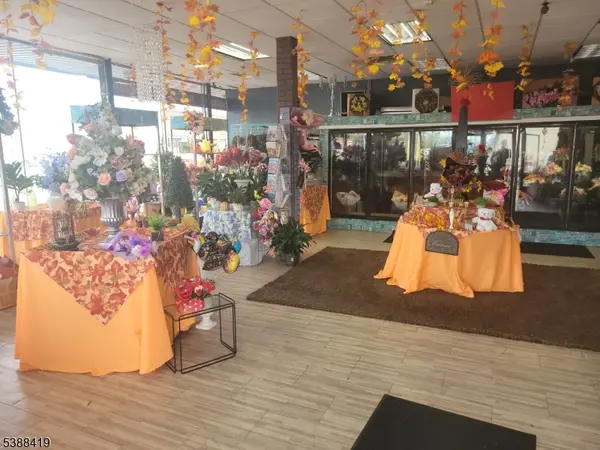 Linden City, NJ 07036,355 West St Georges Ave