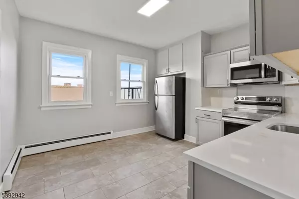 Elizabeth City, NJ 07206,139 Ripley Pl