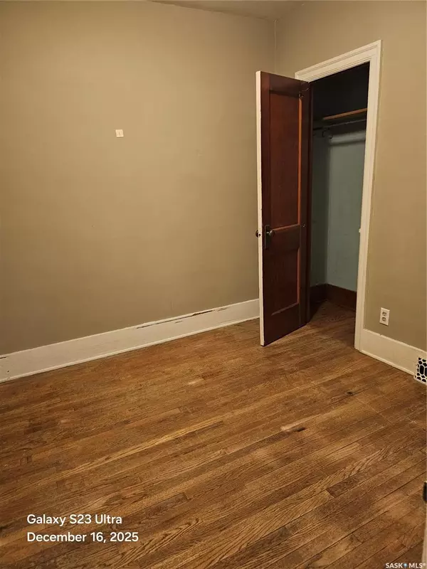 Saskatoon, SK S7L 2H2,833 i AVENUE N