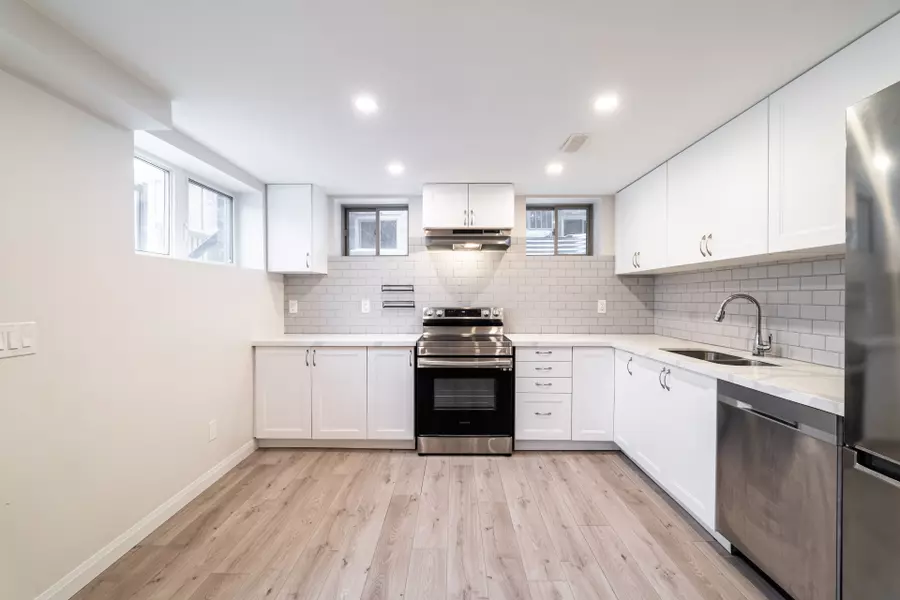 38 Busato DR, Whitchurch-stouffville, ON L4A 4V2