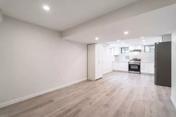 Whitchurch-stouffville, ON L4A 4V2,38 Busato DR