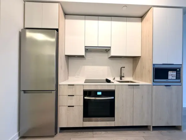 Toronto W08, ON M8Z 6C7,1007 The Queensway N/A #705