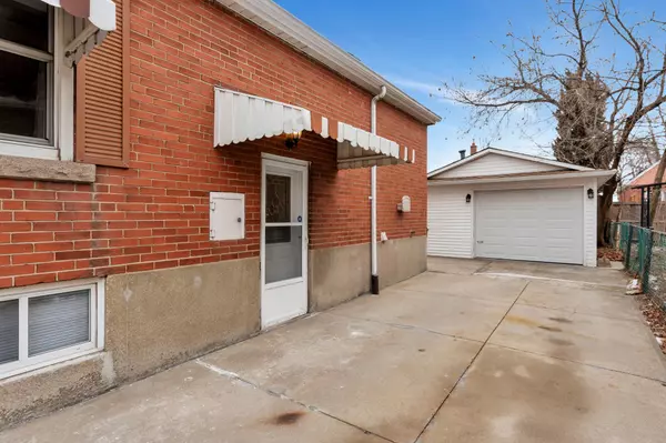 Hamilton, ON L8T 3A2,131 East 42nd ST