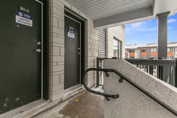 Barrhaven, ON K2J 5W2,301 GLENROY GILBERT DR #32