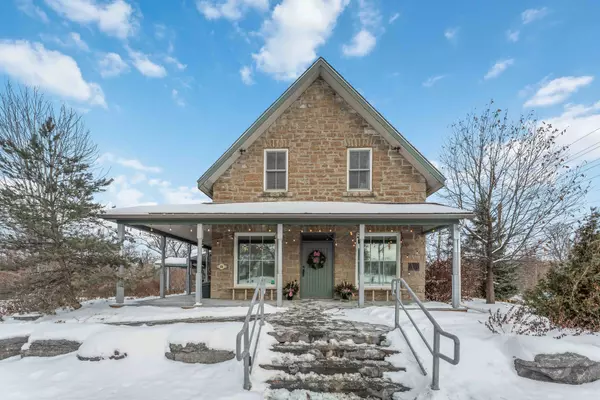 806 March RD E, Kanata, ON K2W 0C9