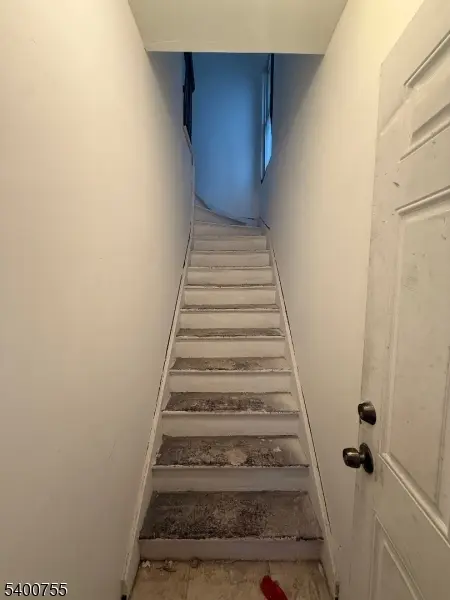 Jersey City, NJ 07305,221 Bayview Ave