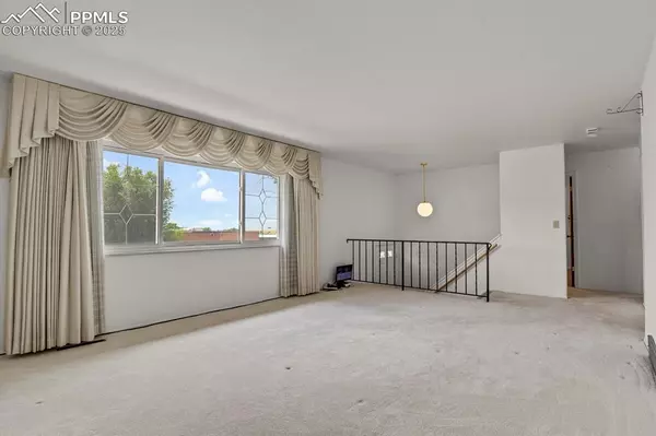 Colorado Springs, CO 80915,1044 Doyle PL