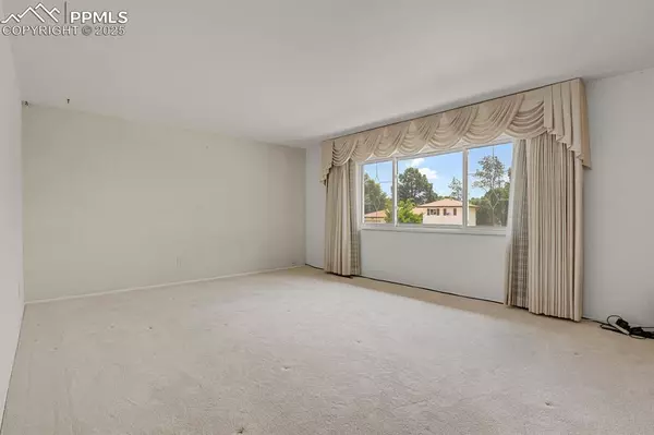 Colorado Springs, CO 80915,1044 Doyle PL