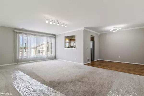 Saint Clair Shores, MI 48082,408 Country Club DR