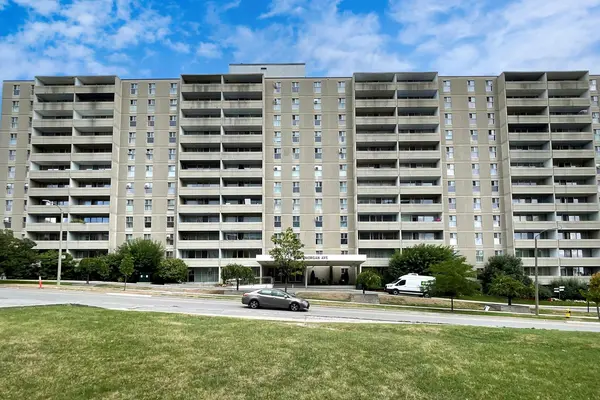 2 Glamorgan AVE #213, Toronto E04, ON M1P 2M8