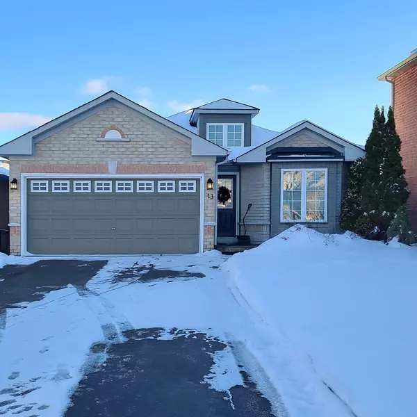 13 Couples CT, Barrie, ON L4M 6V5