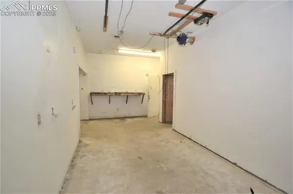 Colorado Springs, CO 80909,325 Delaware DR #B