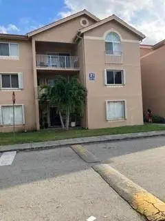 Miami, FL 33196,15770 SW 104th Ter #304