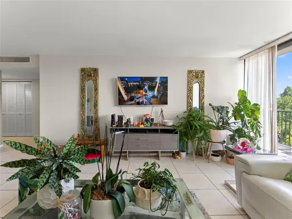 Fort Lauderdale, FL 33315,1301 River Reach Dr #515