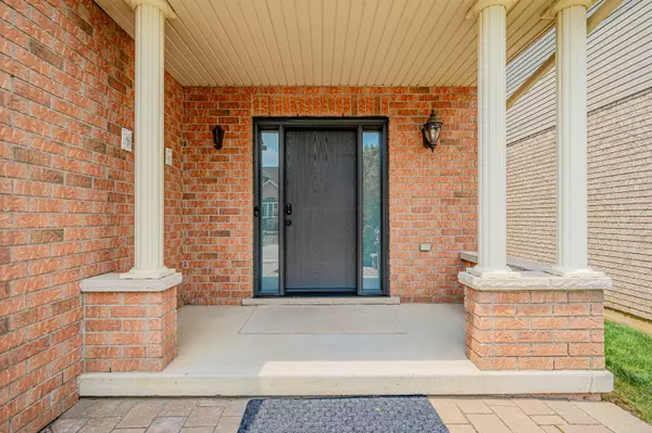 Hamilton, ON L9B 2Y1,80 Meadowbank DR