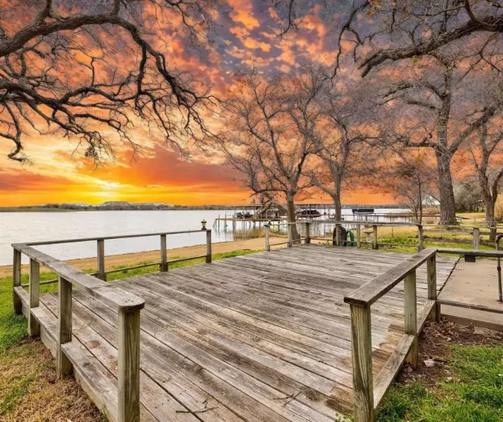 7201 Plover Circle, Fort Worth, TX 76135