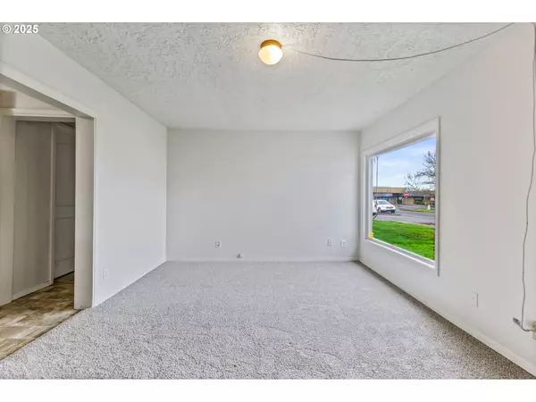 Dallas, OR 97338,1141 SE Lewis ST