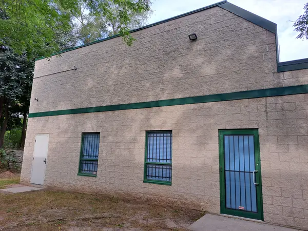 Burlington, ON L7T 4A8,1050 Cooke BLVD #1-4