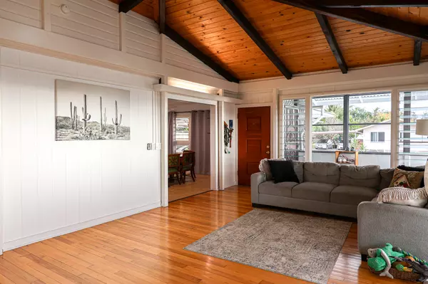 Kailua-kona, HI 96740,77-6482 SEA VIEW CIRCLE