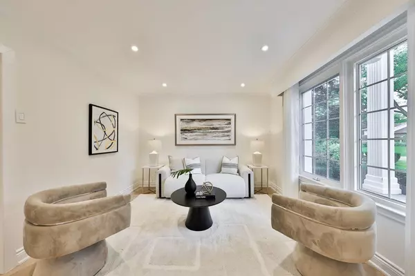 Oakville, ON L6J 1S3,1316 Cambridge DR