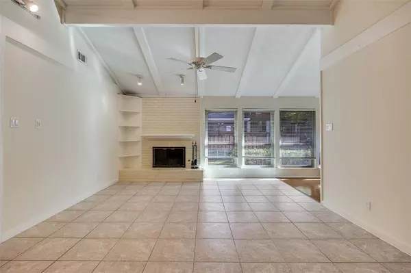 Dallas, TX 75248,15712 Covewood Circle