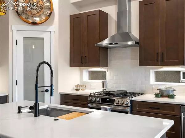 Colorado Springs, CO 80919,5771 Villa Lorenzo DR