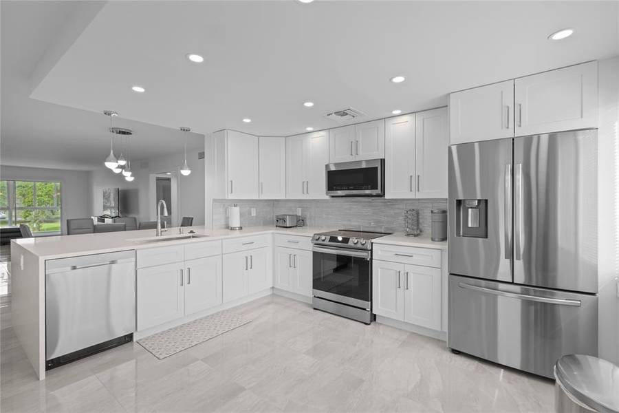 4301 Martinique Cir #M2, Coconut Creek, FL 33066