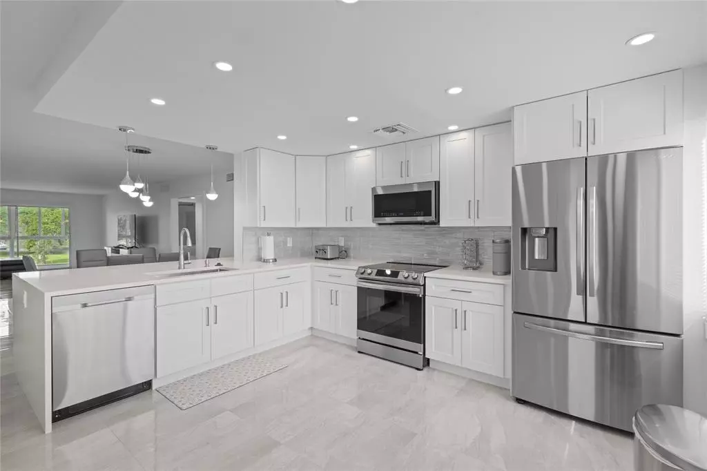 Coconut Creek, FL 33066,4301 Martinique Cir #M2