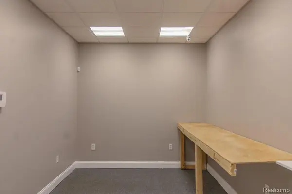 Detroit, MI 48235,16162 MEYERS RD