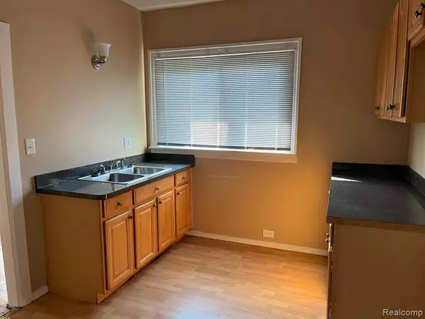 9694 Otsego ST, Detroit, MI 48204