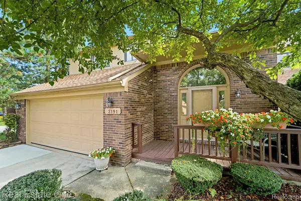 Rochester Hills, MI 48309,2191 Rochelle Park DR #63