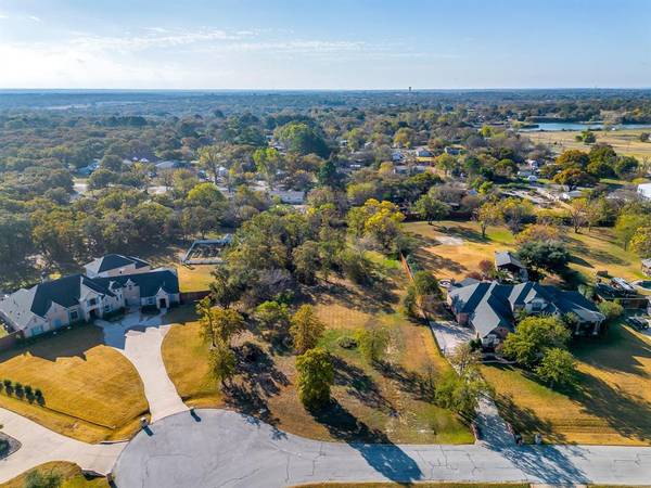 6217 Toscana Circle,  Fort Worth,  TX 76140