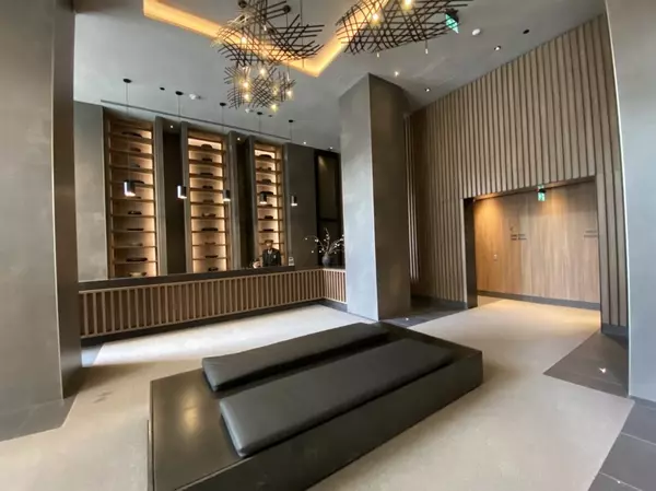 Toronto C08, ON M4Y 0J1,55 Charles ST E #4511