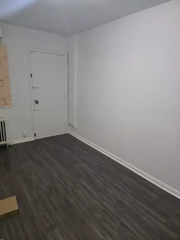 Toronto C06, ON M3H 2T5,850 Sheppard AVE W #2nd floor