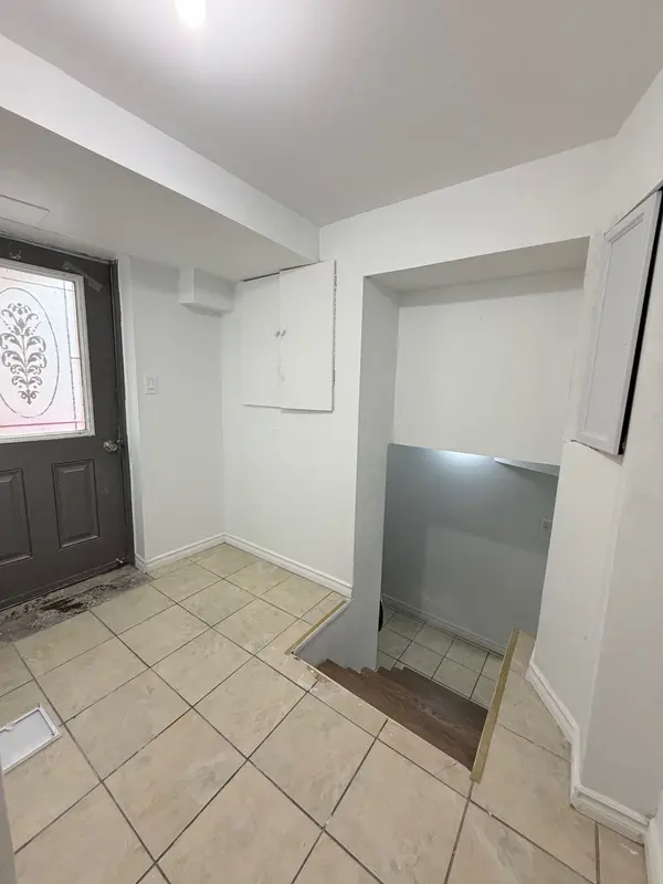 Toronto E10, ON M1C 3K5,41 Broadbridge DR #Unit 1