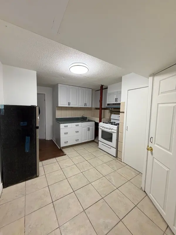 Toronto E10, ON M1C 3K5,41 Broadbridge DR #Unit 1