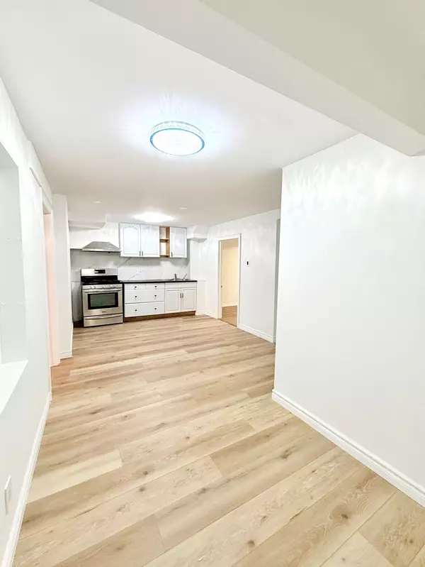 Toronto E10, ON M1C 3K5,41 Broadbridge DR #Unit 2