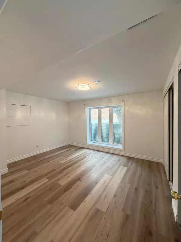 Toronto E10, ON M1C 3K5,41 Broadbridge DR #Unit 2