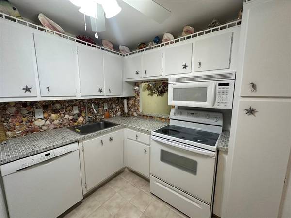 3180 Holiday Springs Blvd #107,  Pompano Beach,  FL 33063