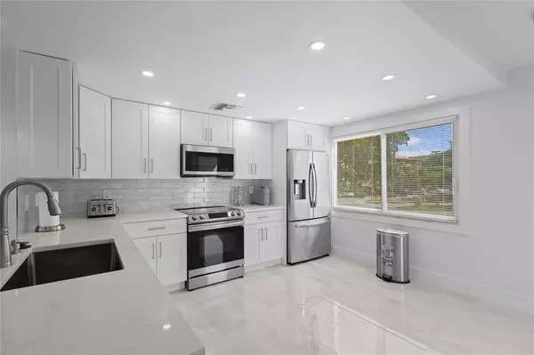 Coconut Creek, FL 33066,4301 Martinique Cir #M2