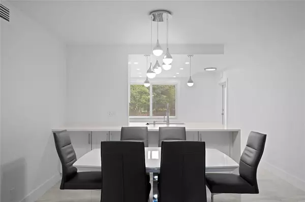 Coconut Creek, FL 33066,4301 Martinique Cir #M2