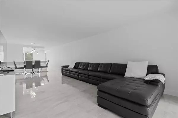 Coconut Creek, FL 33066,4301 Martinique Cir #M2