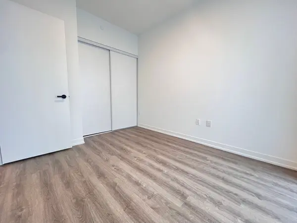 Vaughan, ON L4K 5Z7,8 Interchange WAY #4815