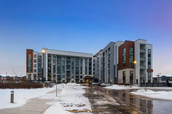 Milton, ON L9E 1Z2,460 Gordon Krantz AVE #204